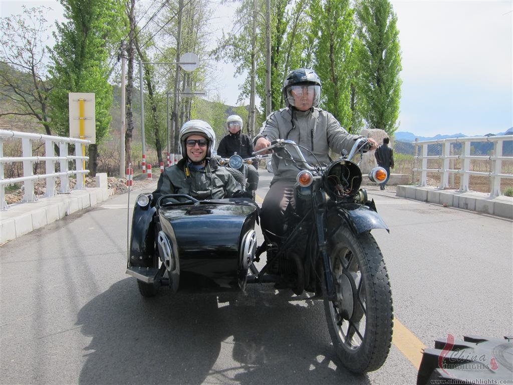 Wild Great Tour by Sidecar Motorbike