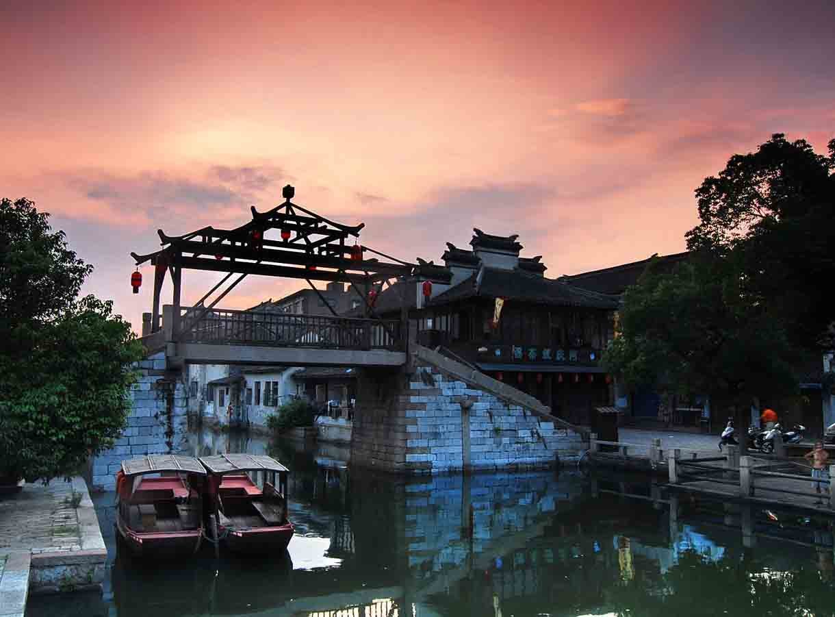 Tongli Ancient Town Day Tour from Suzhou