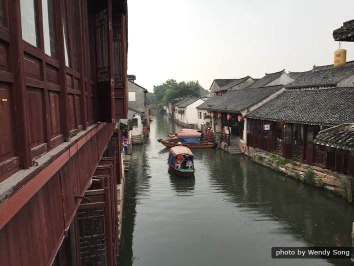 Small Group Tour: Zhouzhuang and Jinxi Day Tour from Shanghai