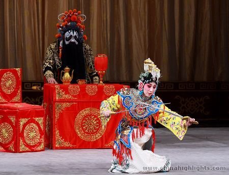 Night Tour: Beijing Roast Duck Dinner + Peking Opera
